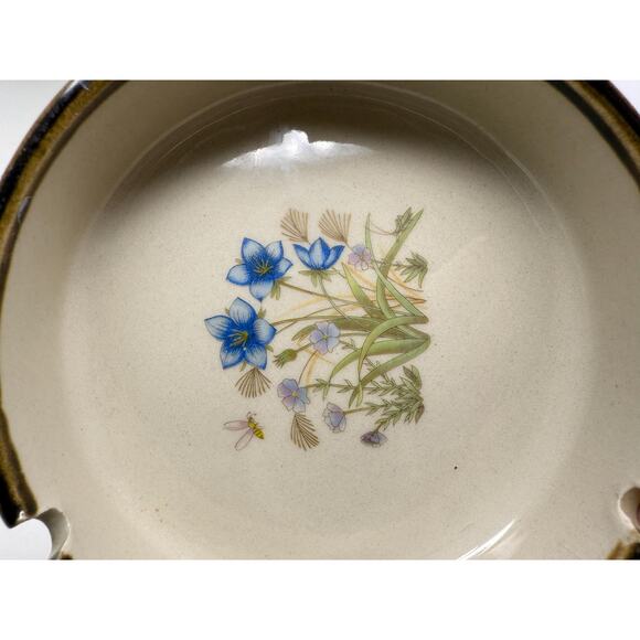 Vintage Otagiri Floral Ceramic Ashtray - Mid-Century Design, 3 slot Japan Stonew - Picture 4 of 10